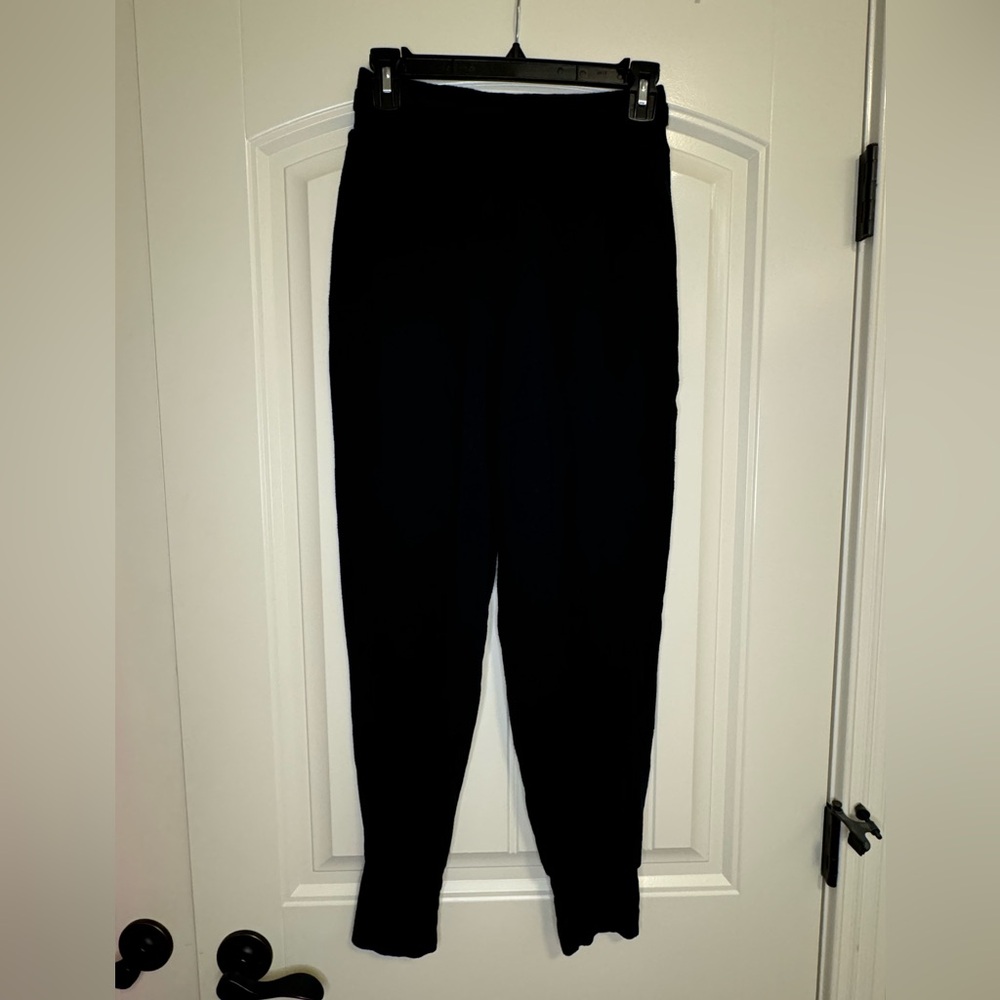Fabletics women’s black sweatpants